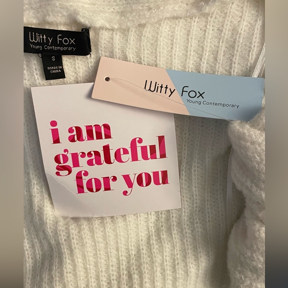 NWT WHITE SEXY SWEATER LONG SLEEVE WITH PEARLS SIZE S - Picture 5 of 5